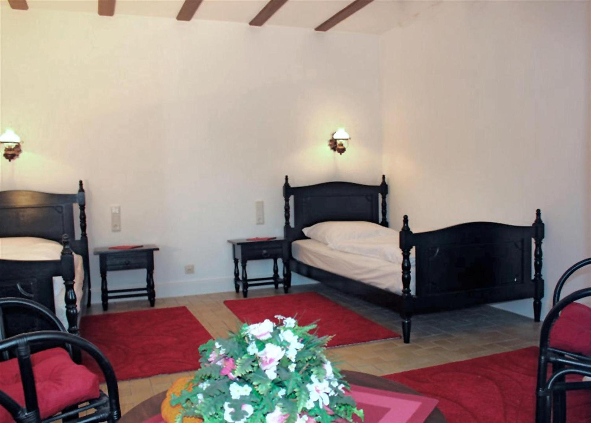 Hotel Restaurant Margaretenhof Überherrn Zewnętrze zdjęcie
