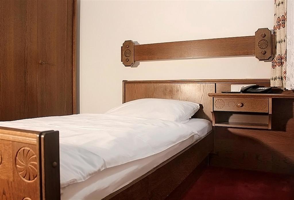 Hotel Restaurant Margaretenhof Überherrn Pokój zdjęcie
