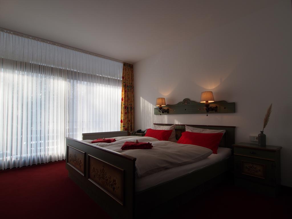 Hotel Restaurant Margaretenhof Überherrn Zewnętrze zdjęcie