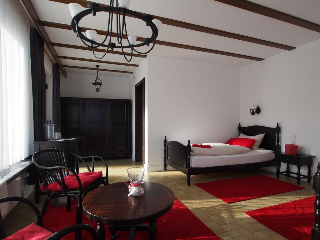Hotel Restaurant Margaretenhof Überherrn Zewnętrze zdjęcie